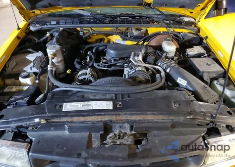 2003 Chevrolet S Truck S10 from USA, damaged, VIN 1GCDT19X538256283